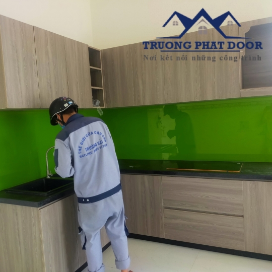 Kính ốp bếp bình phước