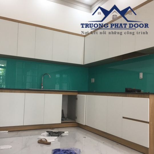 Kính ốp bếp đồng xoài