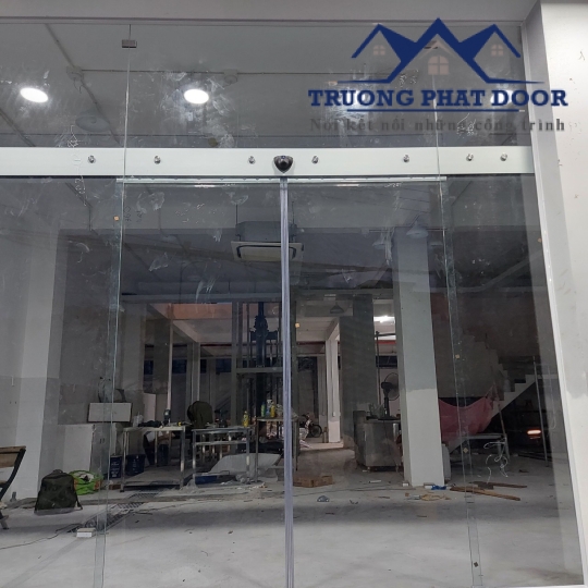 Cửa kính đóng mở tự động đồng xoài